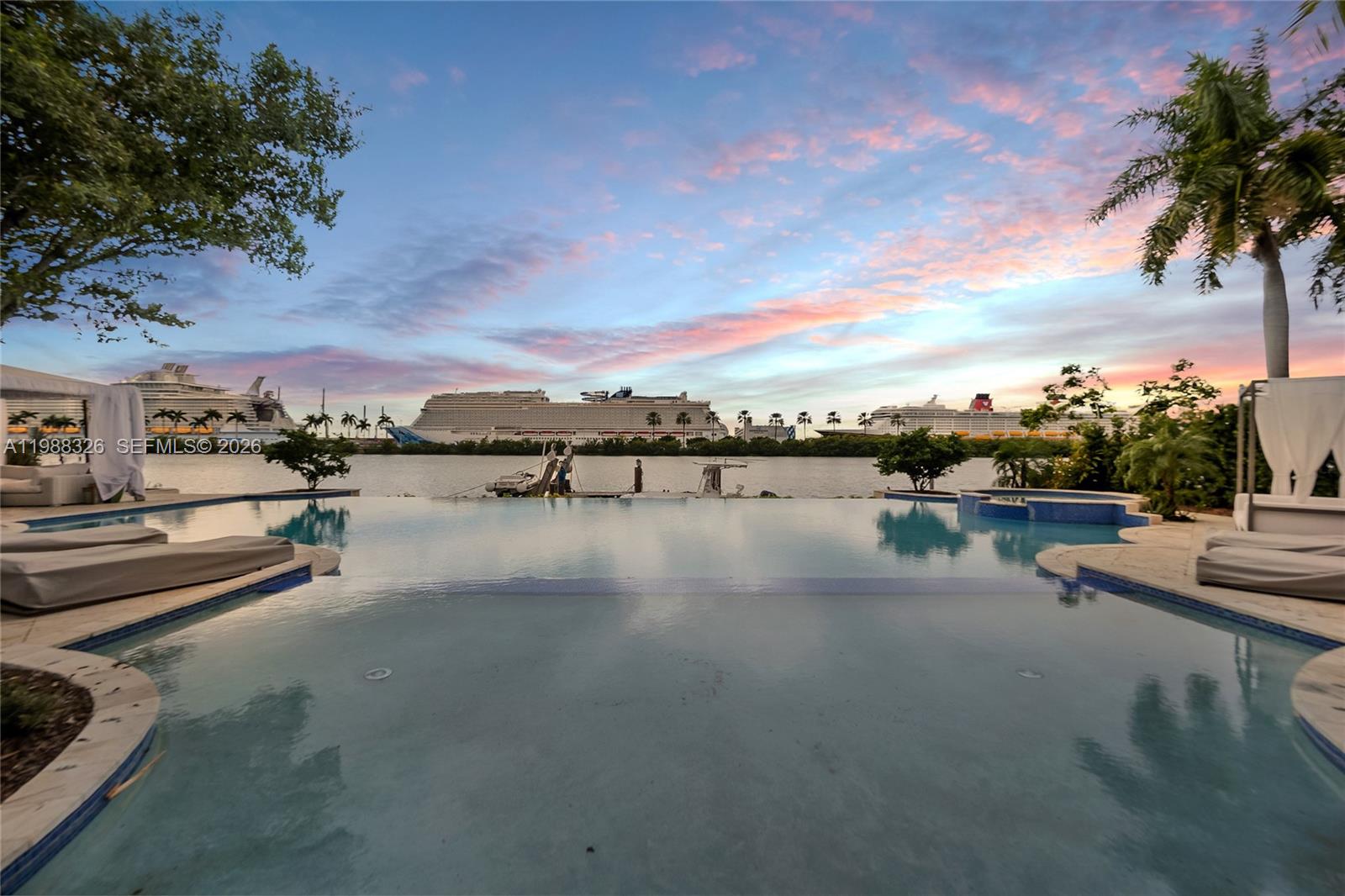 100 Palm Ave Miami Beach, FL 33139