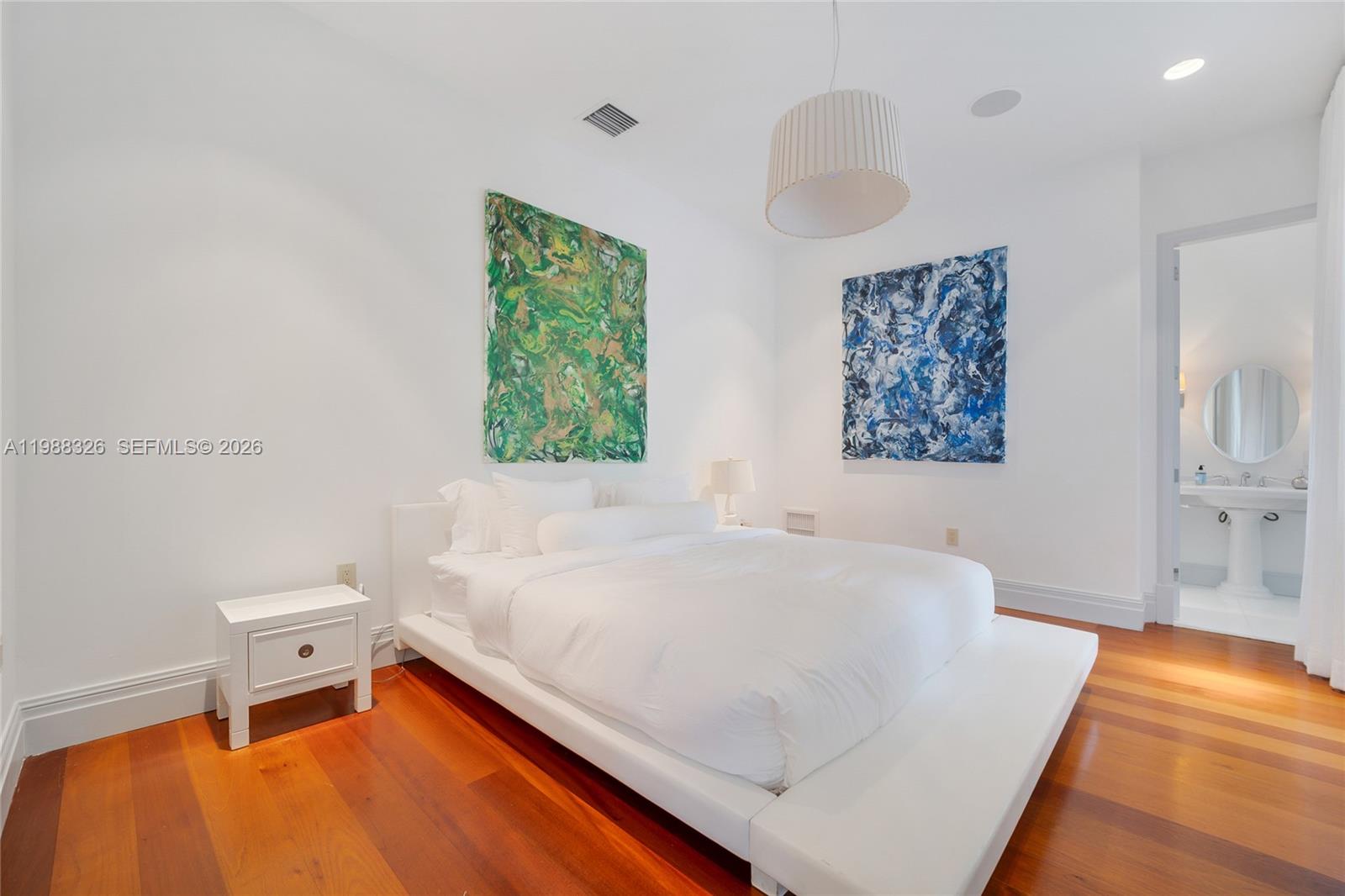 100 Palm Ave Miami Beach, FL 33139