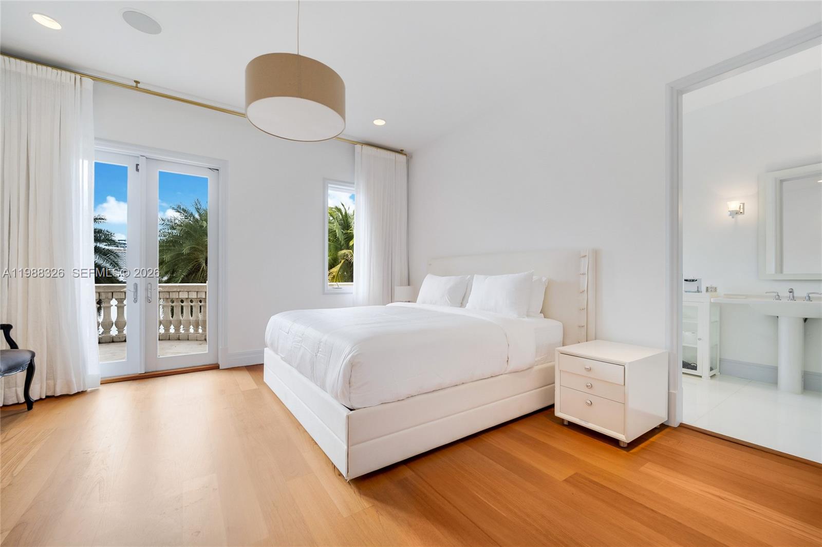 100 Palm Ave Miami Beach, FL 33139