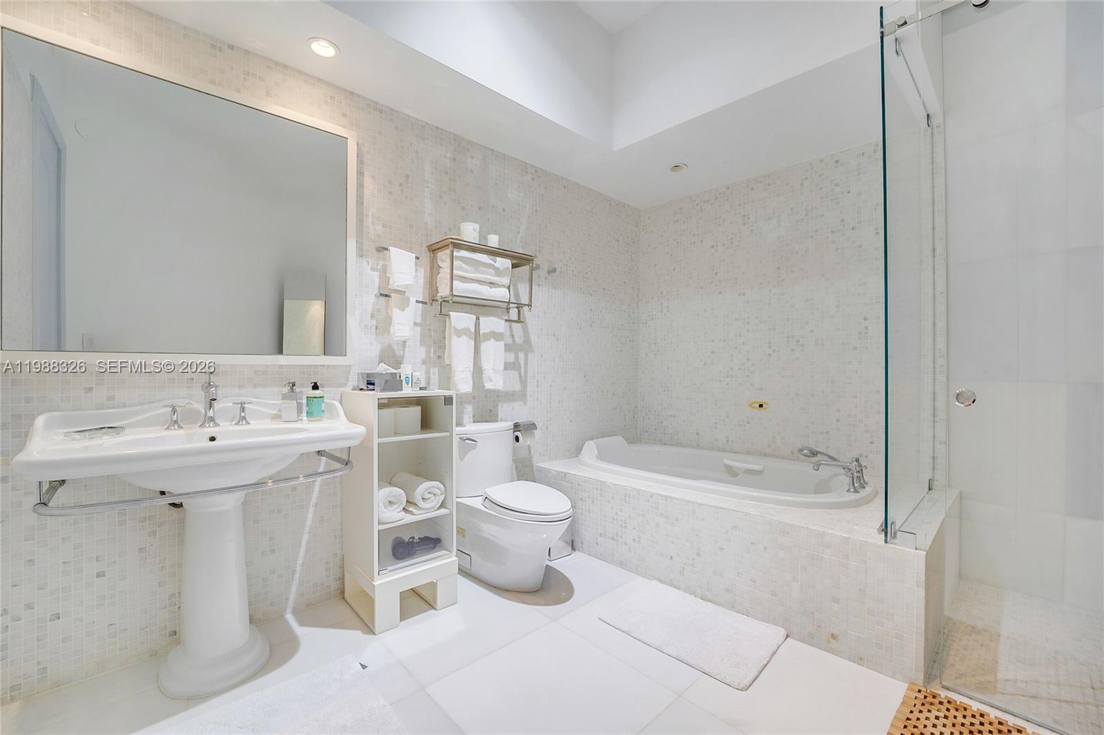 100 Palm Ave Miami Beach, FL 33139