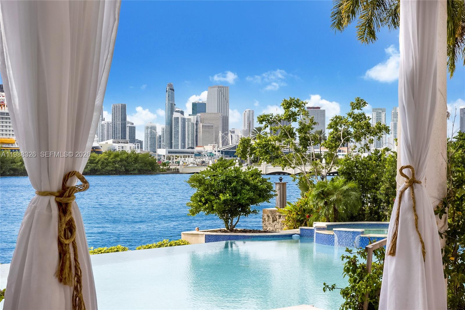 100 Palm Ave Miami Beach, FL 33139