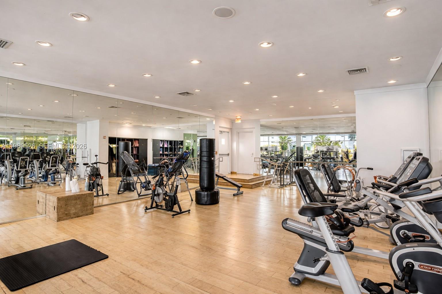 image Mirador 1000 (South Tower)35