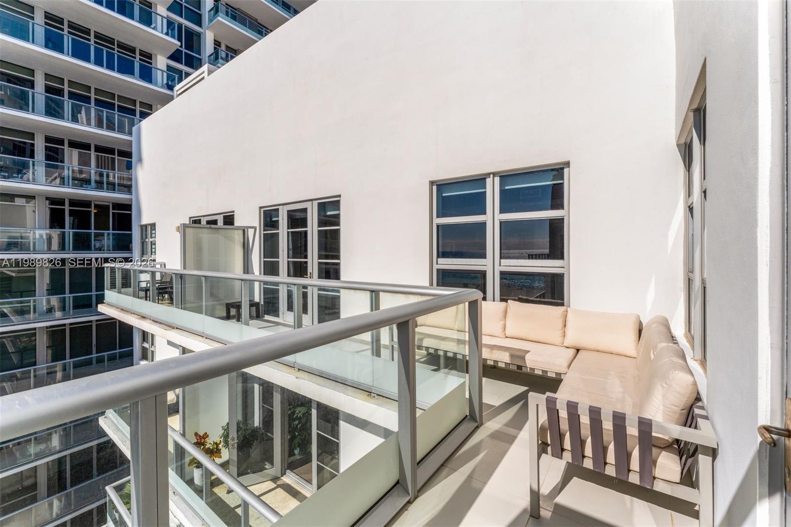 3739 Collins Ave #N-604 Miami Beach, FL 33140
