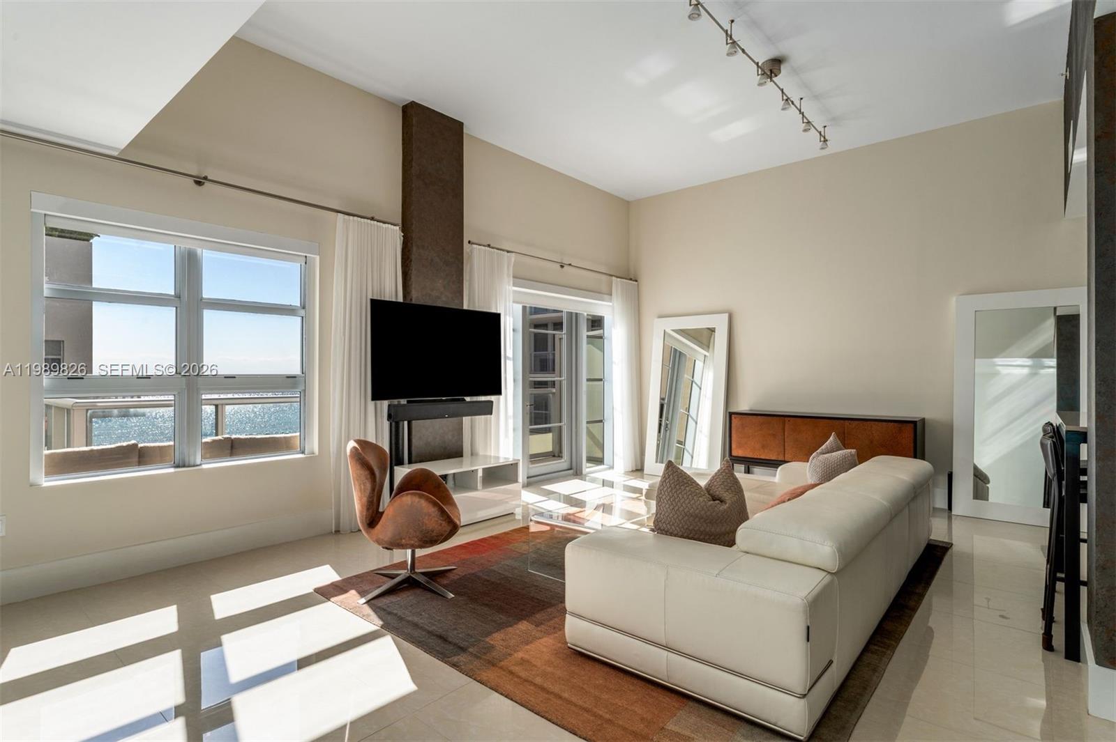 3739 Collins Ave #N-604 Miami Beach, FL 33140