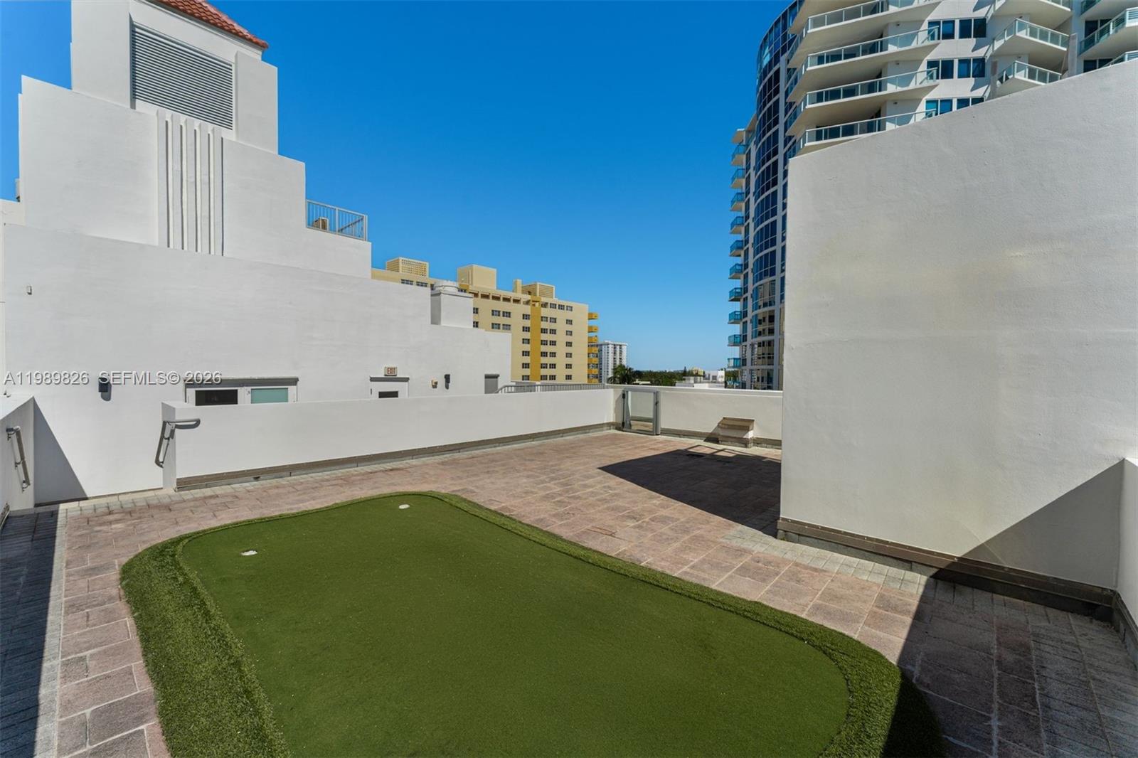3739 Collins Ave #N-604 Miami Beach, FL 33140