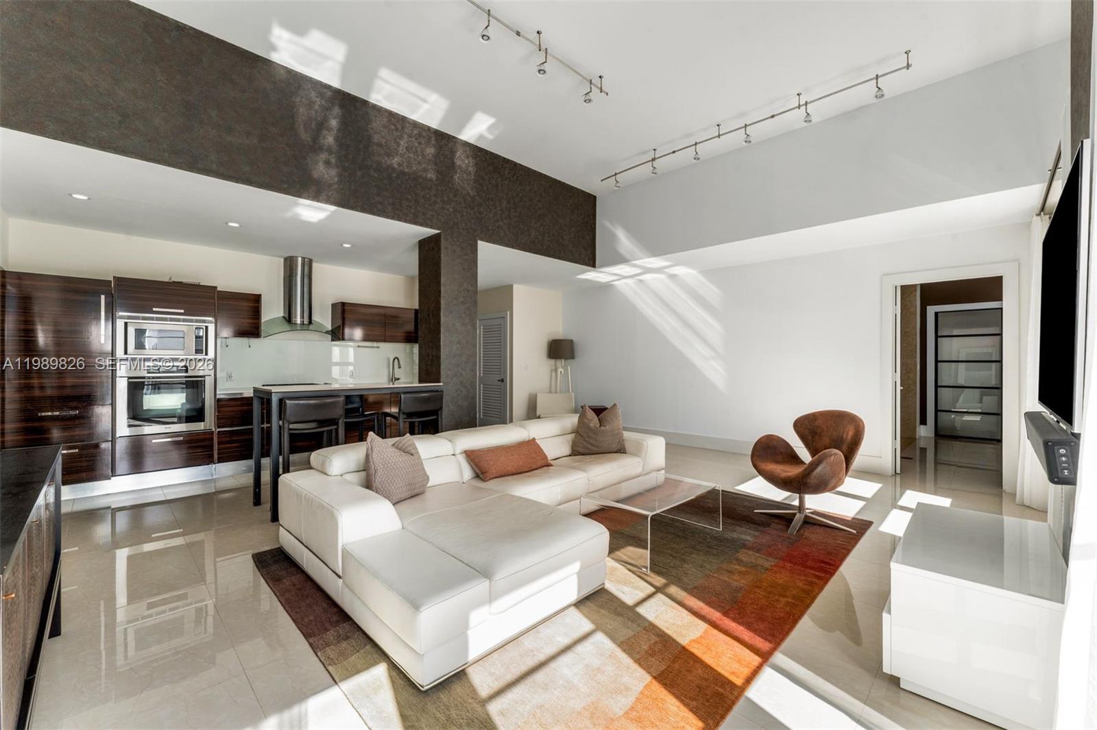 3739 Collins Ave #N-604 Miami Beach, FL 33140