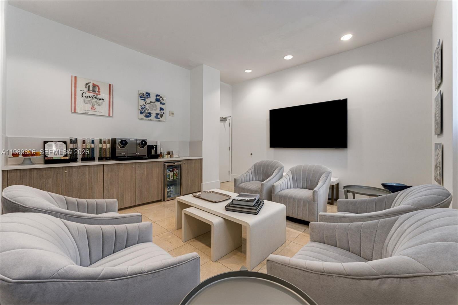 3739 Collins Ave #N-604 Miami Beach, FL 33140