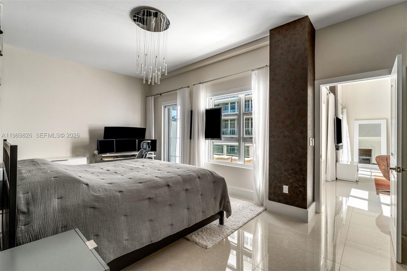 3739 Collins Ave #N-604 Miami Beach, FL 33140