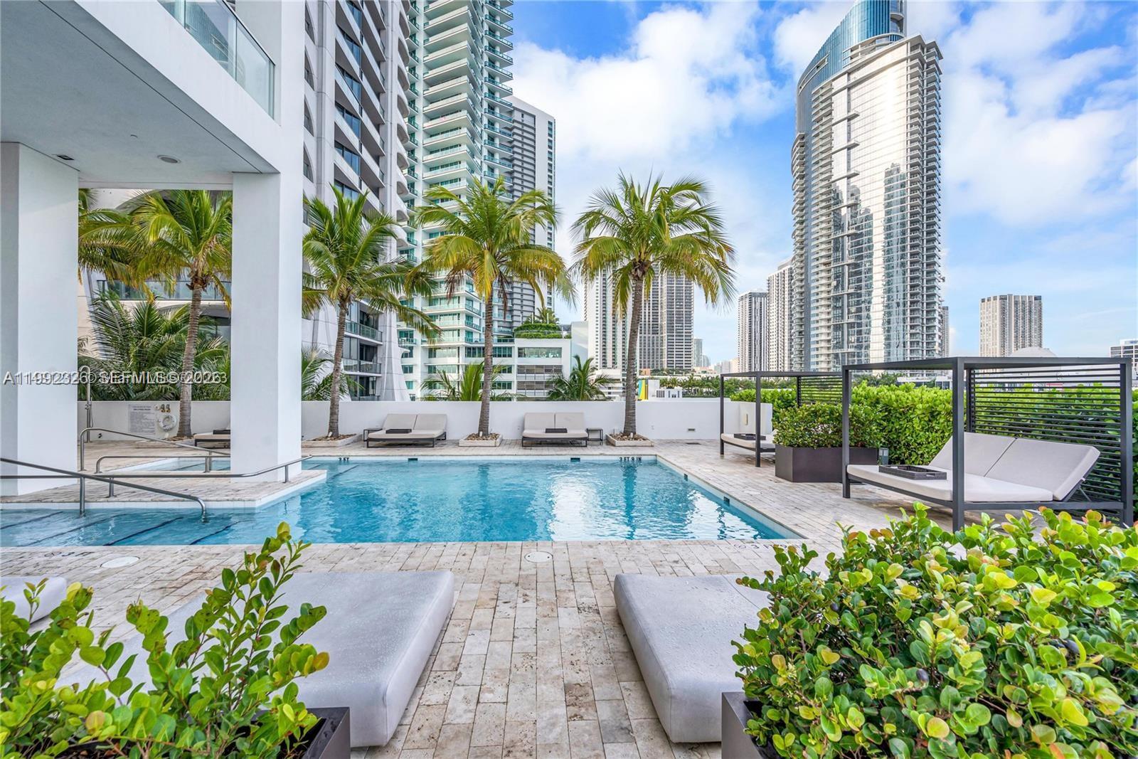 1040 Biscayne Blvd #2605 Miami, FL 33132