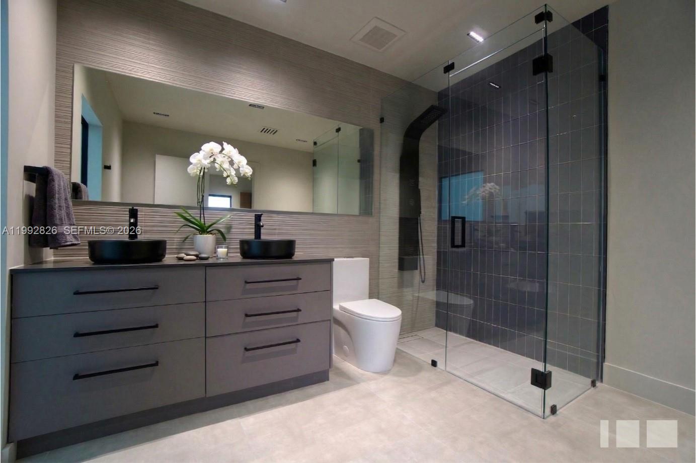 2110 NE 191st Dr North Miami Beach, FL 33179