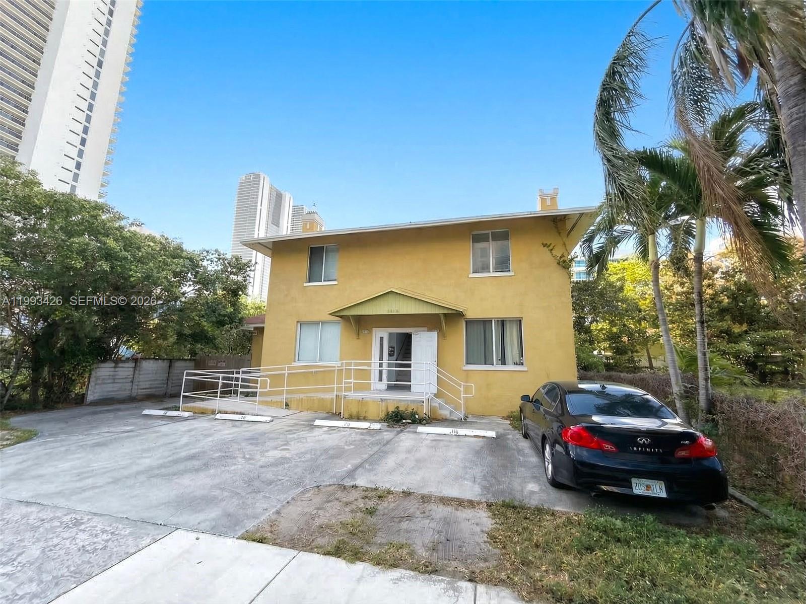 404 NE 27th #1=2A Miami, FL 33137