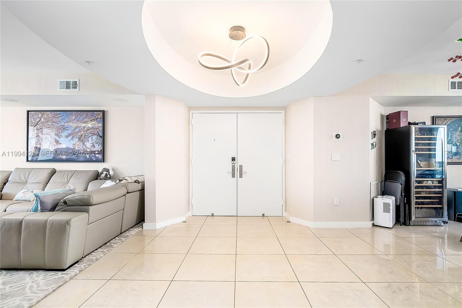 19111 Collins Ave #3307 Sunny Isles Beach, FL 33160