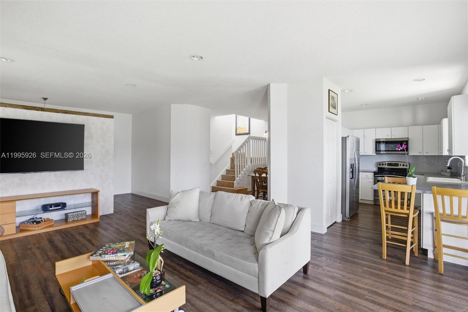 1326 Canary Is Dr Weston, FL 33327