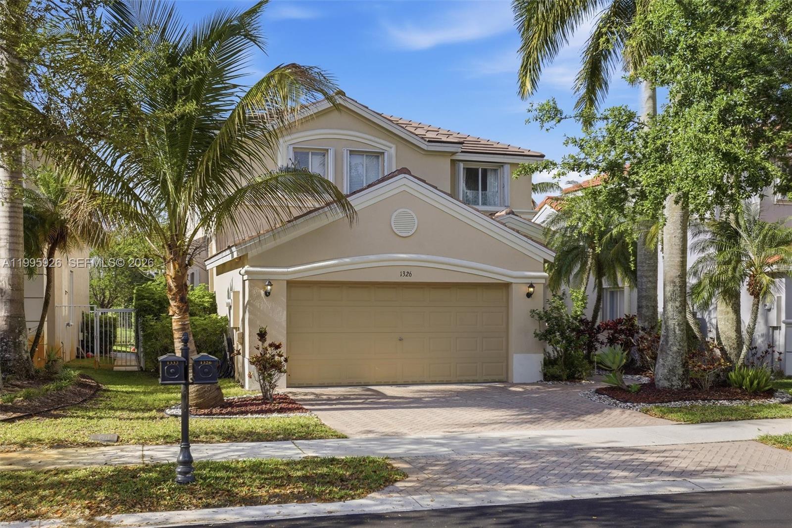1326 Canary Is Dr Weston, FL 33327