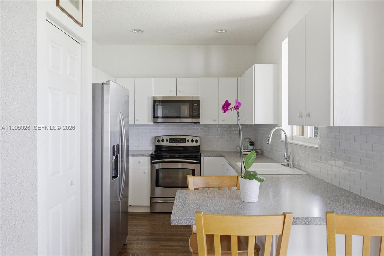 1326 Canary Is Dr Weston, FL 33327