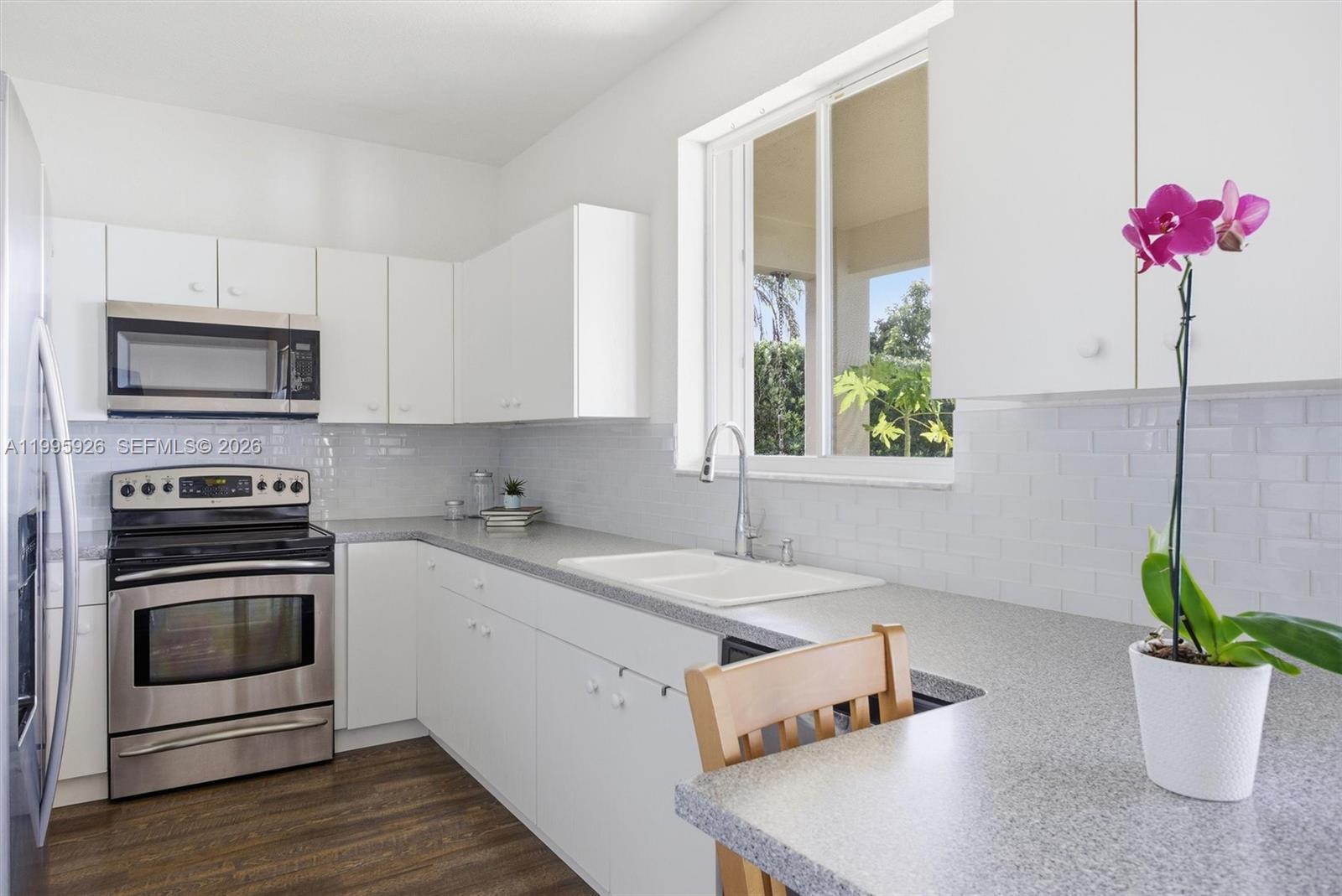 1326 Canary Is Dr Weston, FL 33327