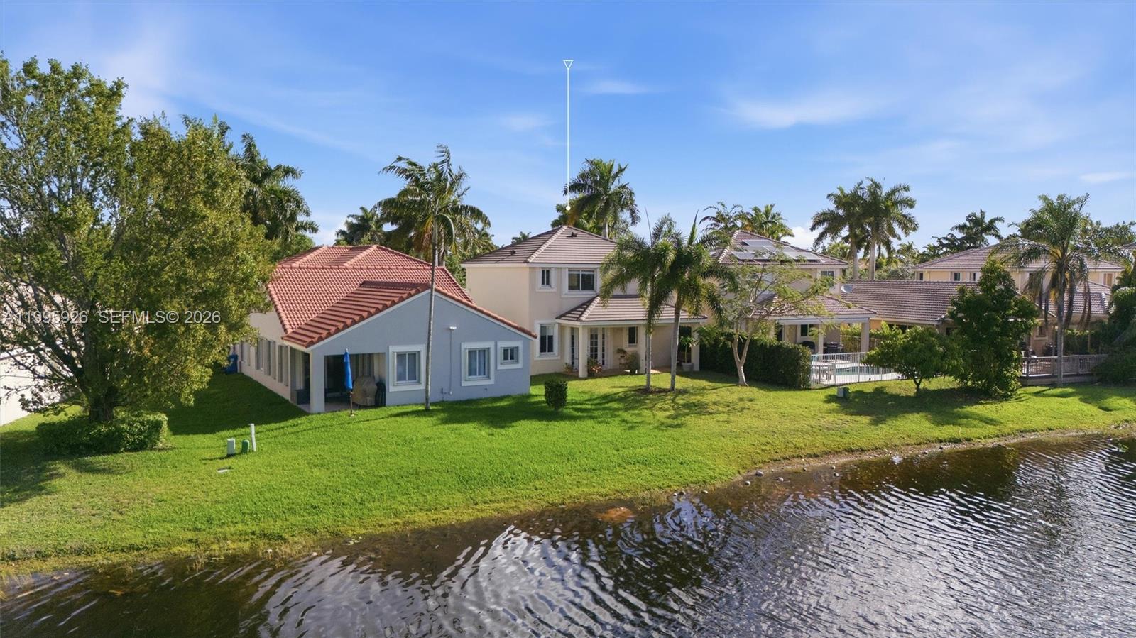 1326 Canary Is Dr Weston, FL 33327