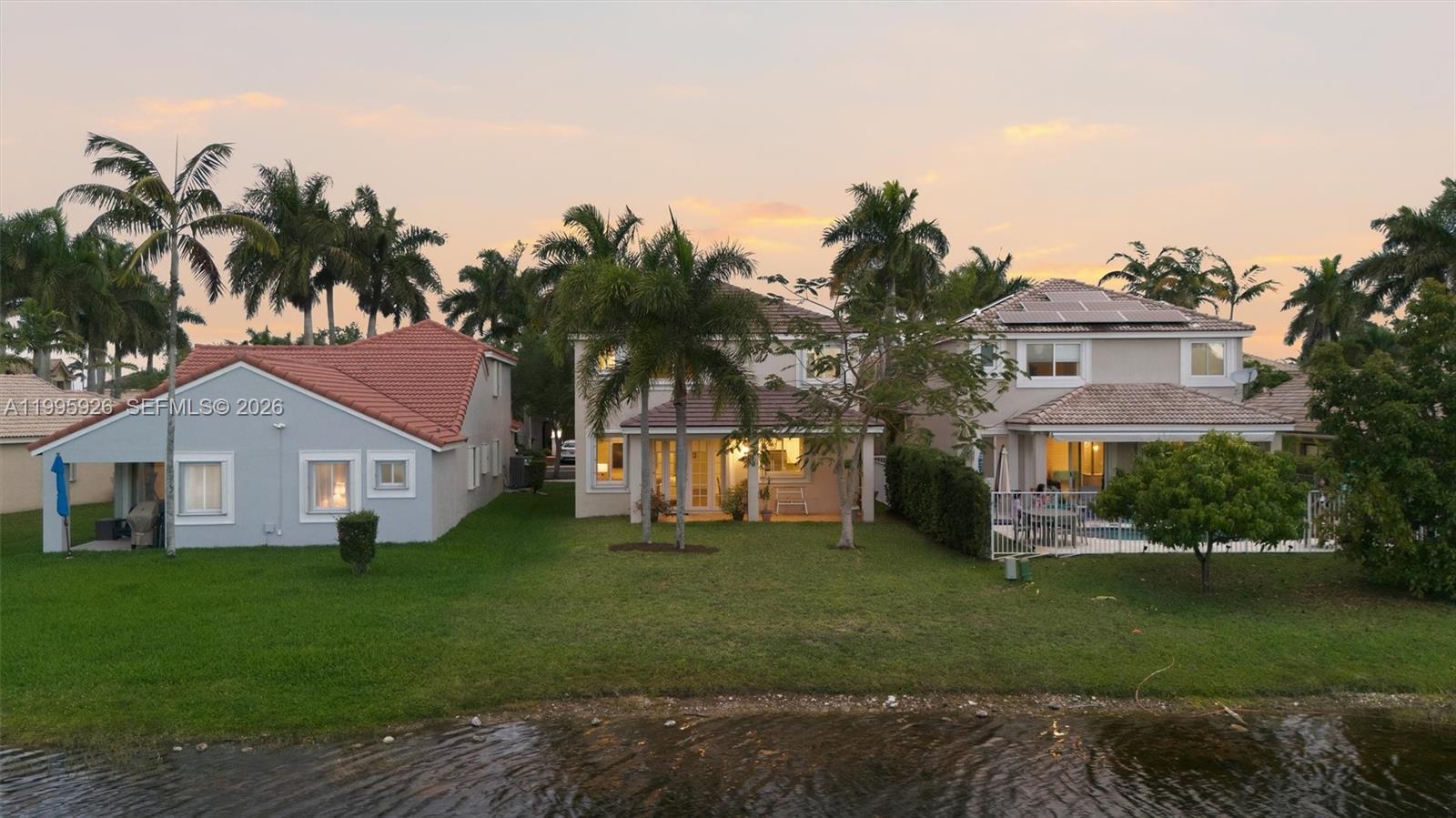 1326 Canary Is Dr Weston, FL 33327