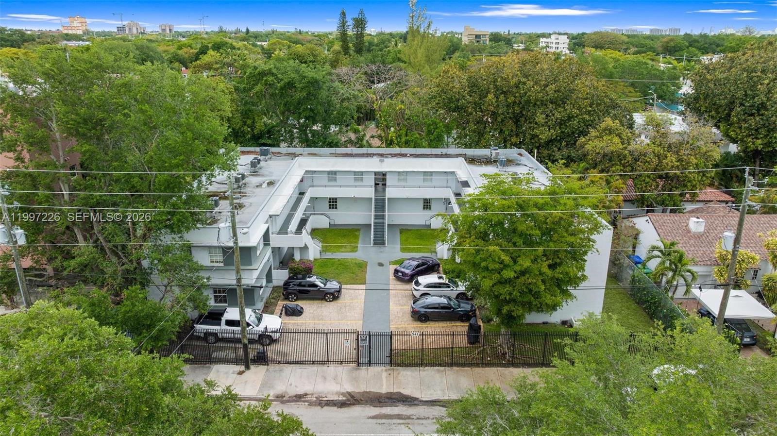 541 NE 62nd St #13 Miami, FL 33138