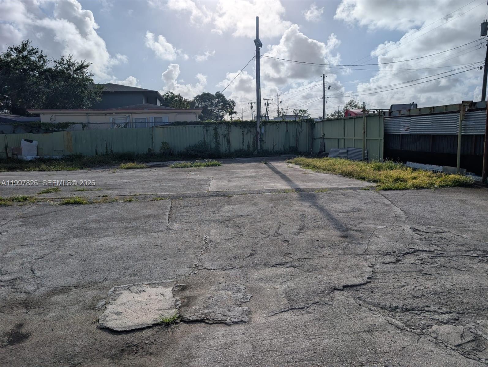 75TH STREET 3175th Nw Miami, FL 33147