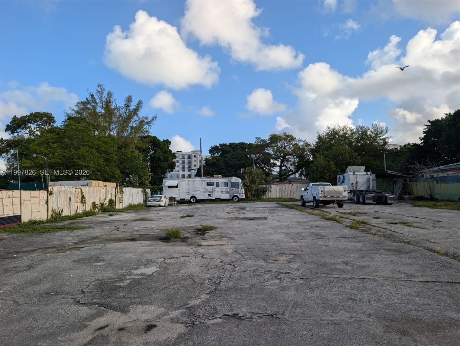 75TH STREET 3175th Nw Miami, FL 33147