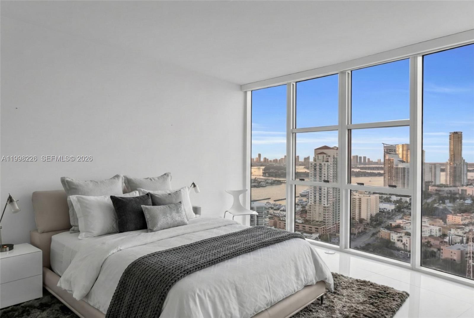 300 S Pointe Dr #3105 Miami Beach, FL 33139