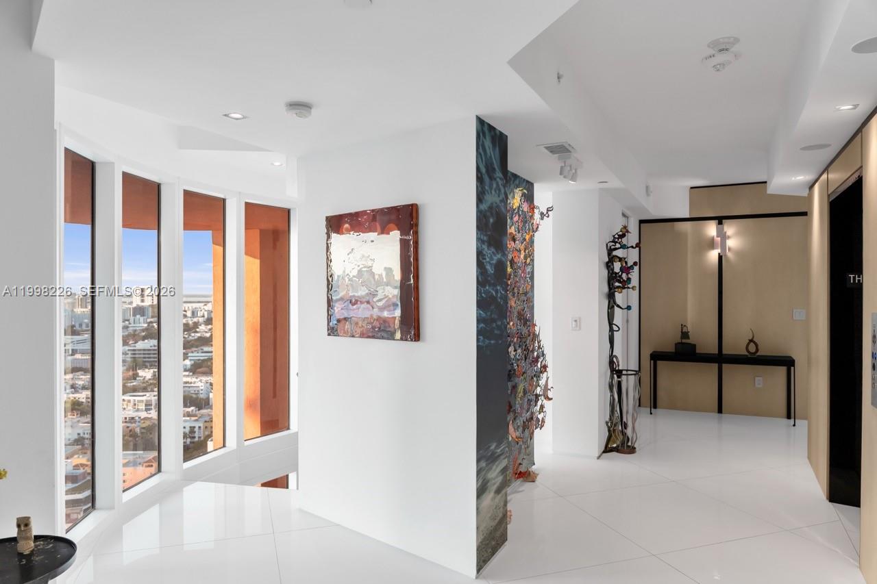 300 S Pointe Dr #3105 Miami Beach, FL 33139