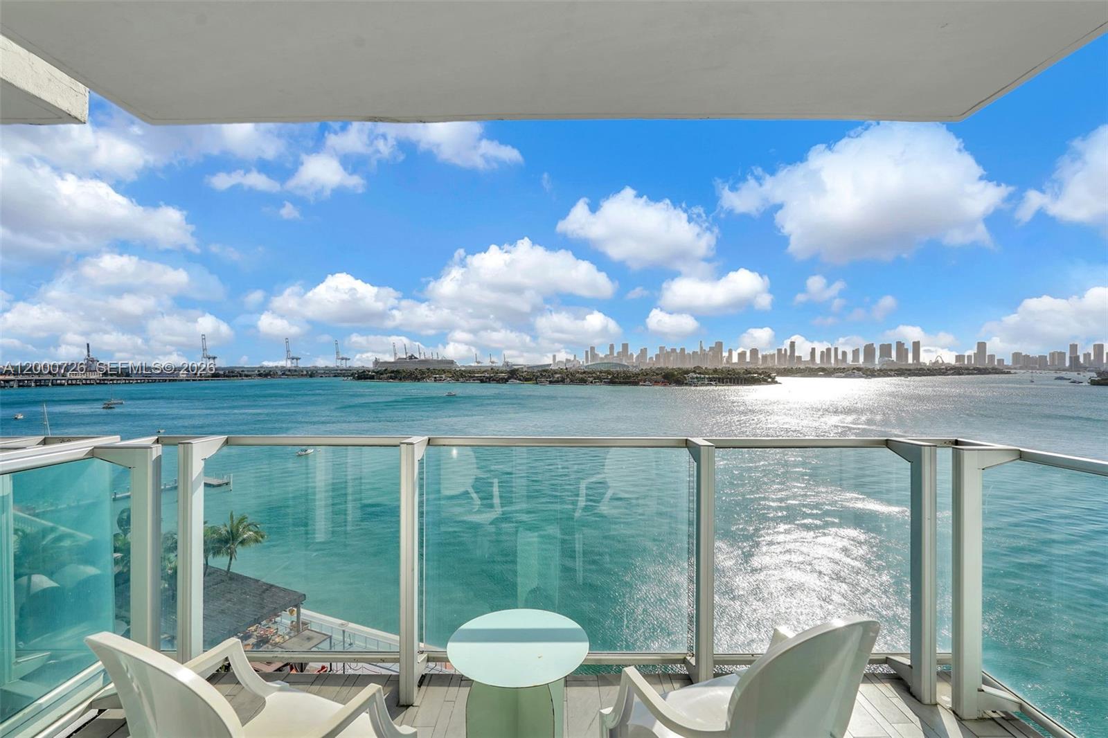 1100 West Ave #916 Miami Beach, FL 33139