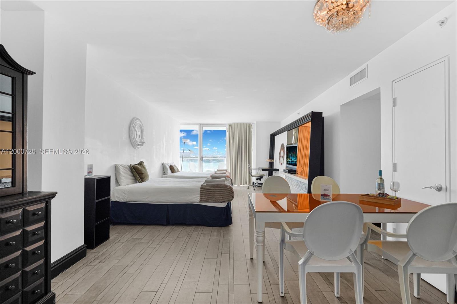 1100 West Ave #916 Miami Beach, FL 33139