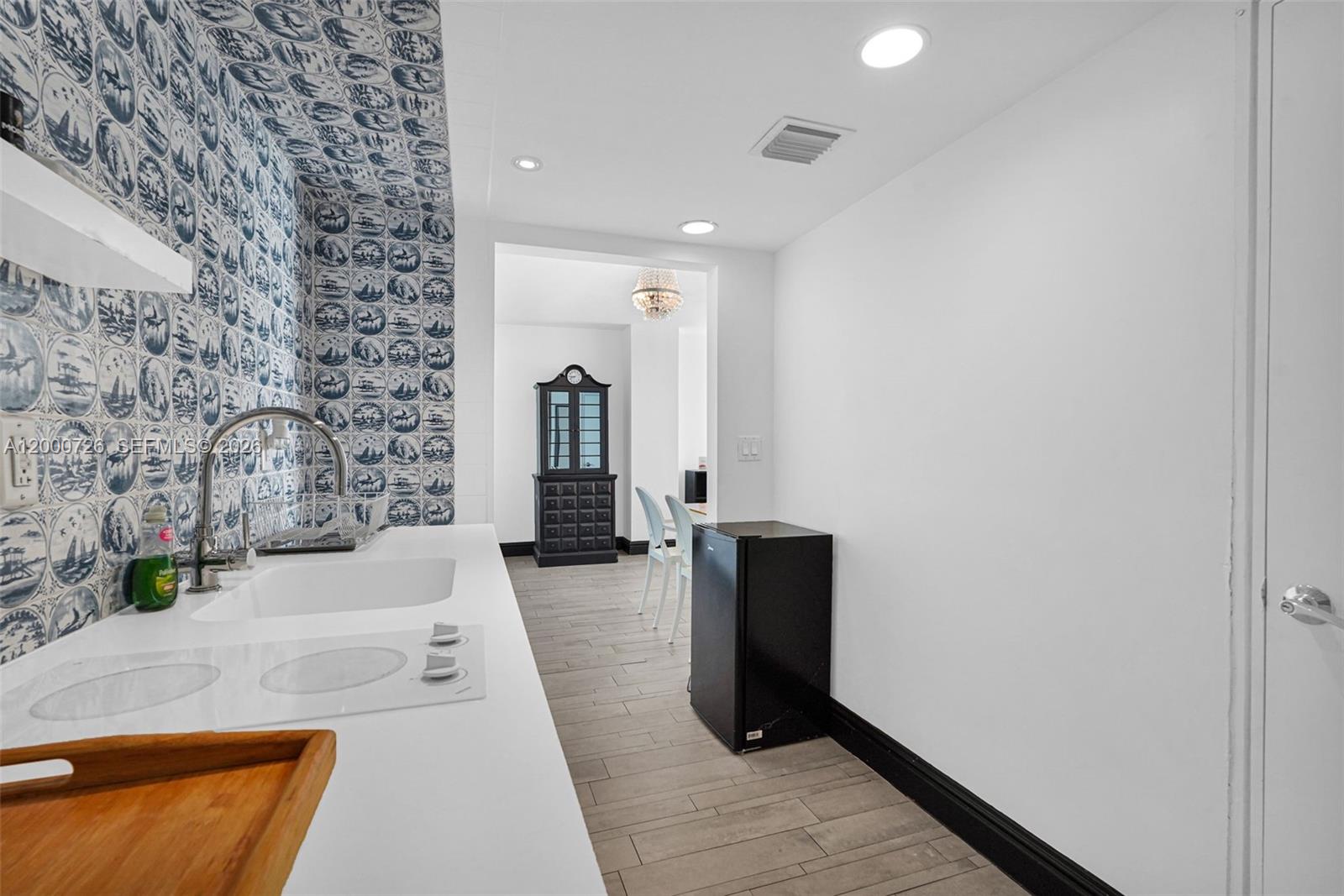 1100 West Ave #916 Miami Beach, FL 33139