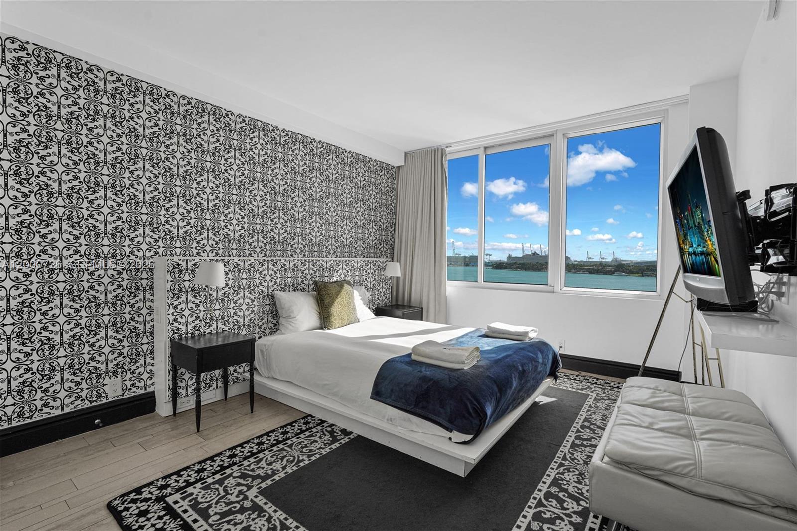 1100 West Ave #916 Miami Beach, FL 33139