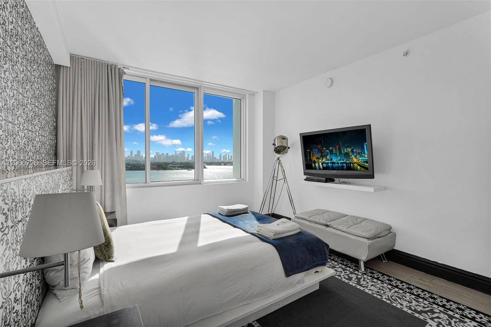 1100 West Ave #916 Miami Beach, FL 33139