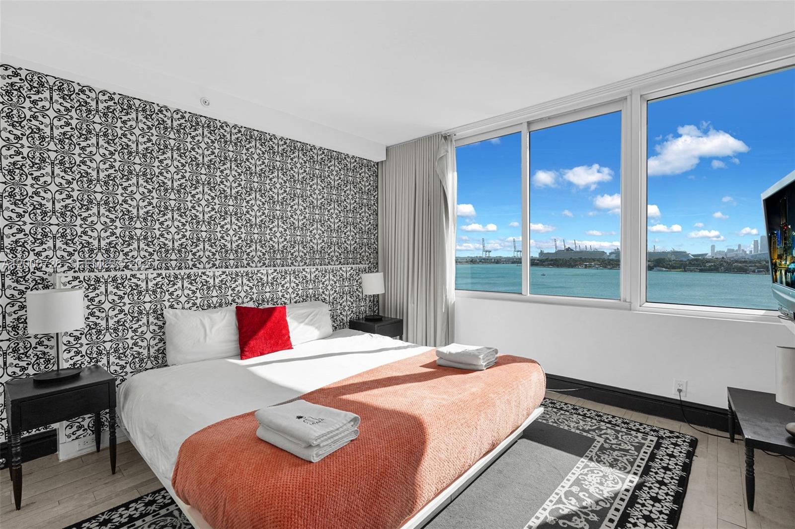 1100 West Ave #916 Miami Beach, FL 33139