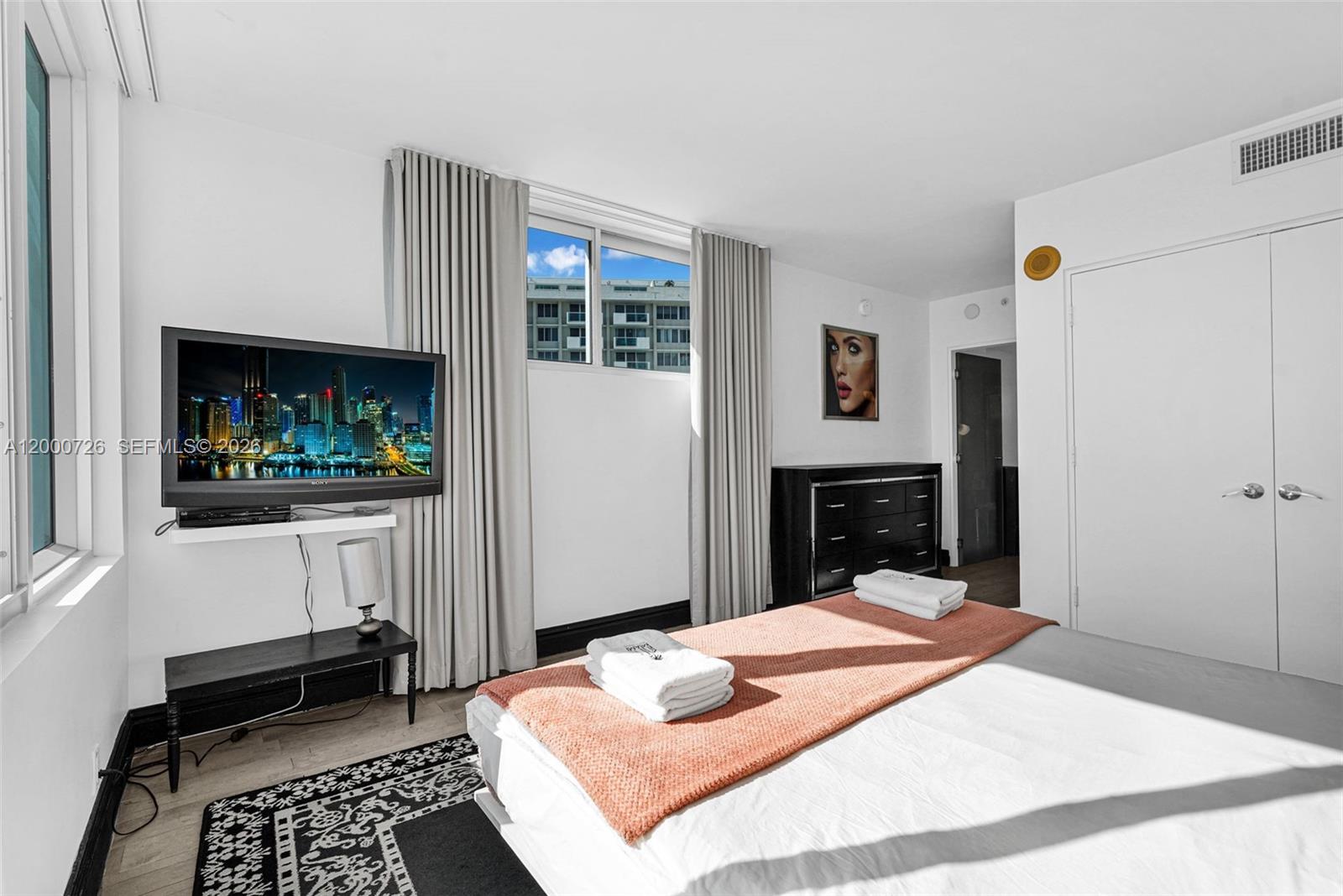 1100 West Ave #916 Miami Beach, FL 33139