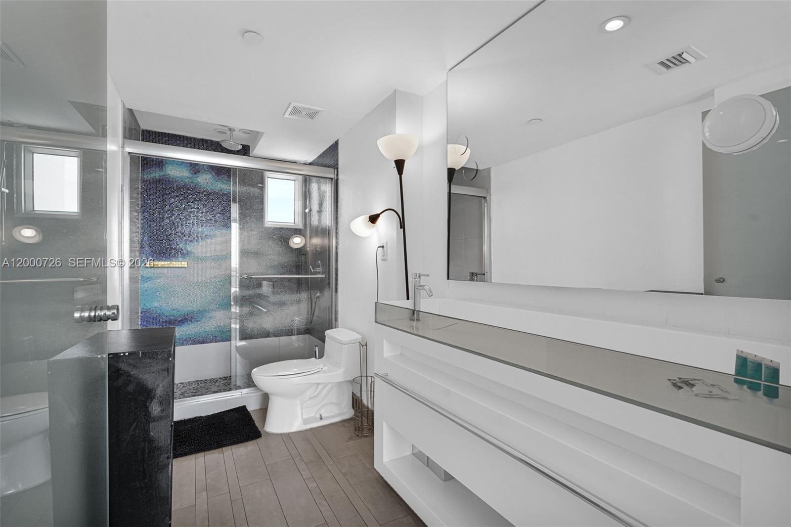 1100 West Ave #916 Miami Beach, FL 33139