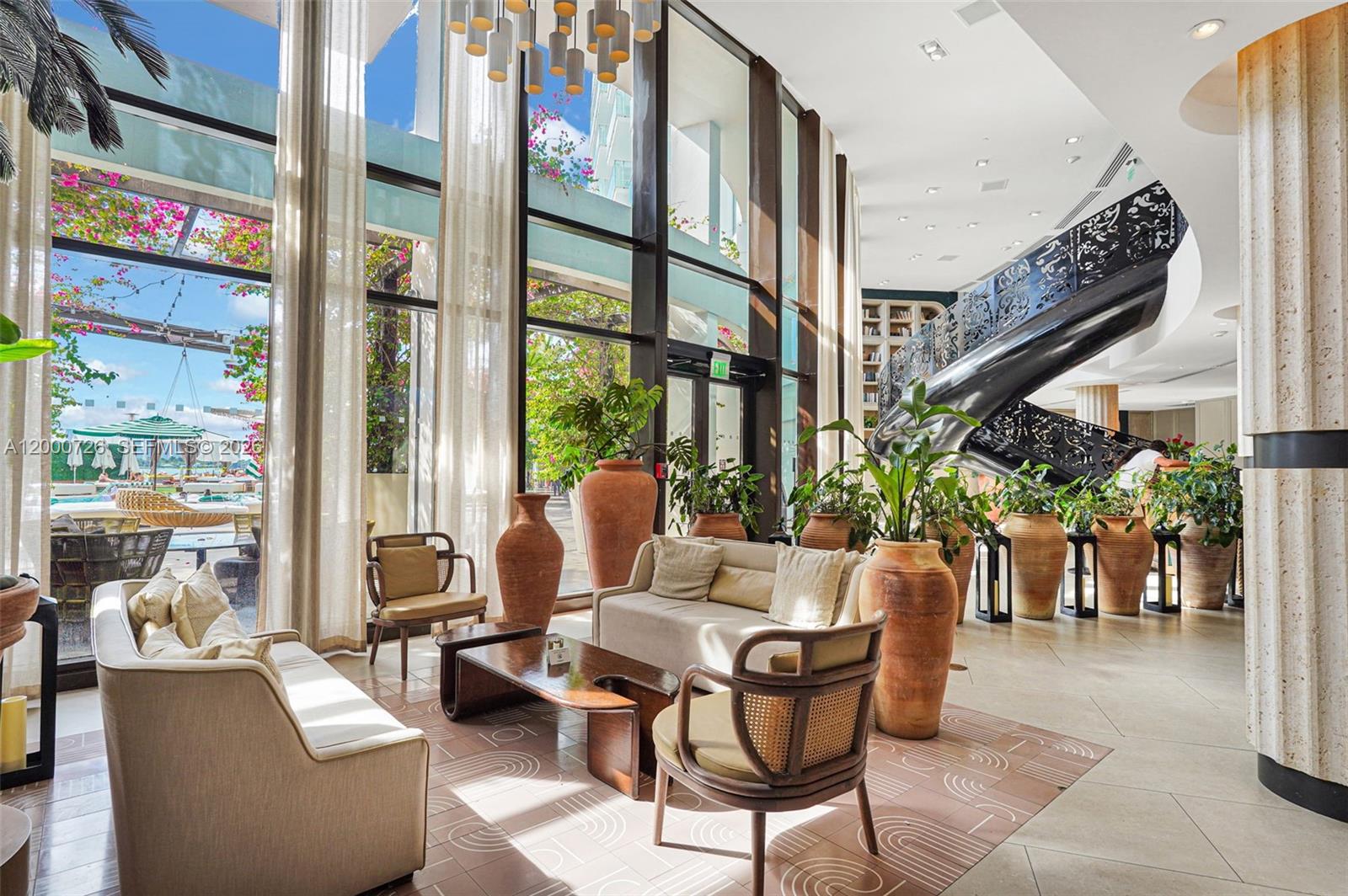 1100 West Ave #916 Miami Beach, FL 33139
