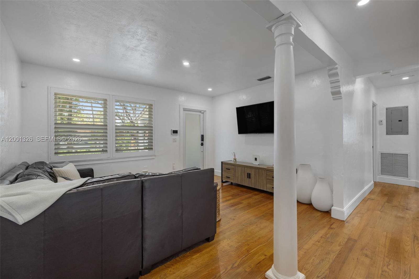 6382 SW 38th St Miami, FL 33155