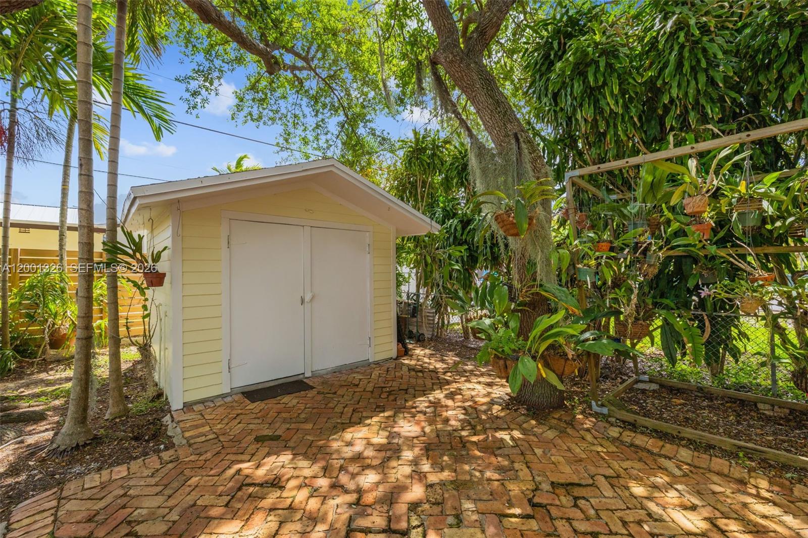 6382 SW 38th St Miami, FL 33155