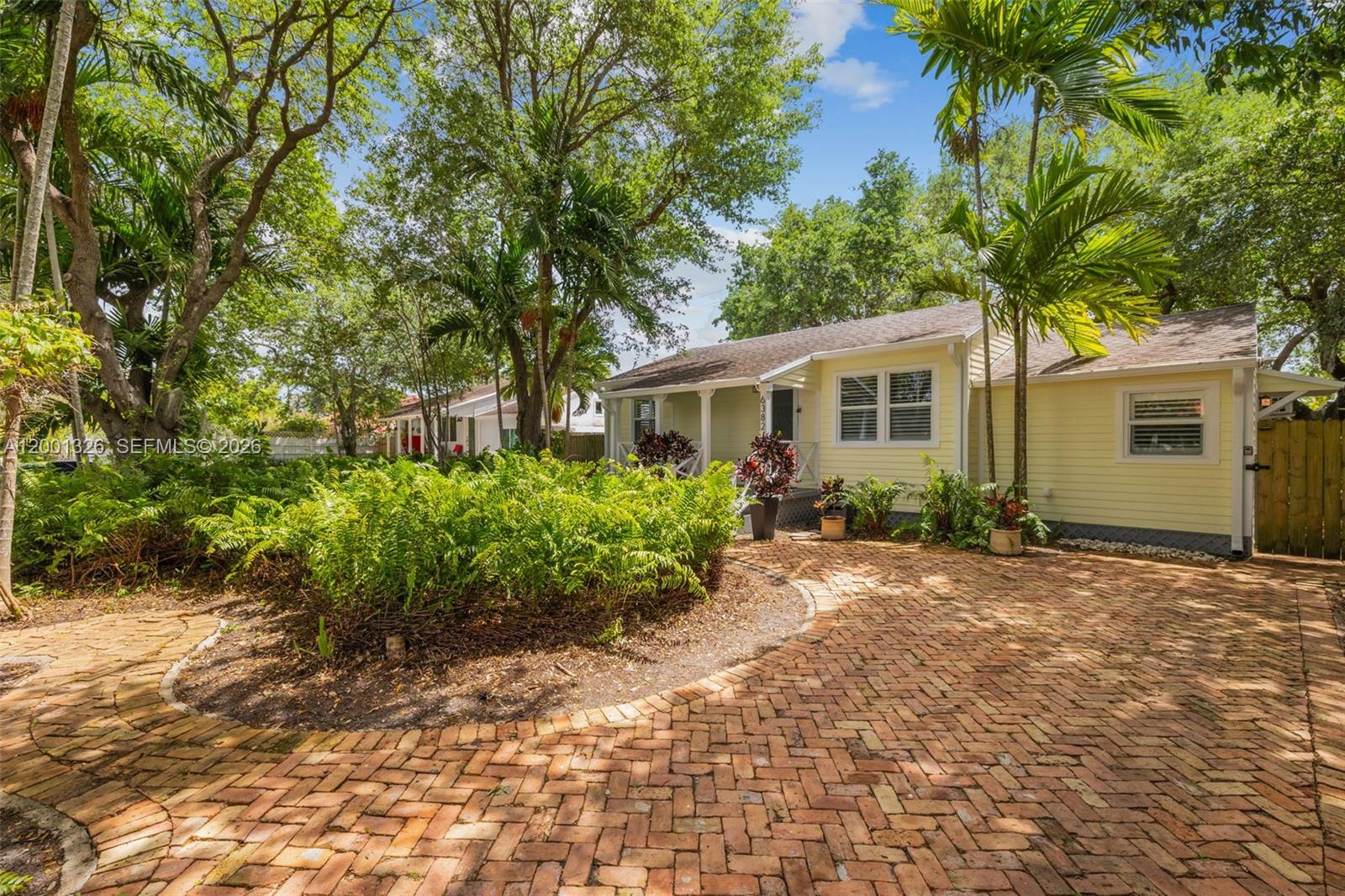 6382 SW 38th St Miami, FL 33155