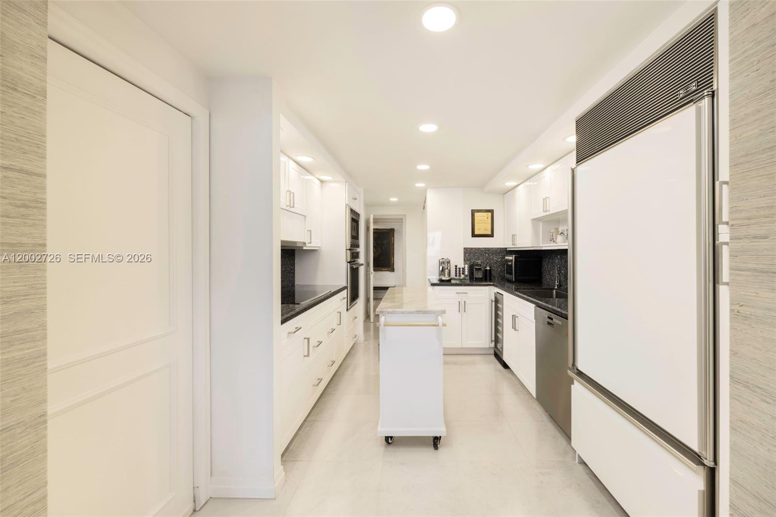 2 Grove Isle Dr #B1109 Coconut Grove, FL 33133