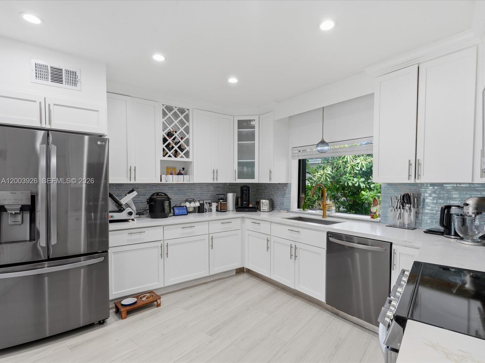 5000 Riviera Dr Coral Gables, FL 33146