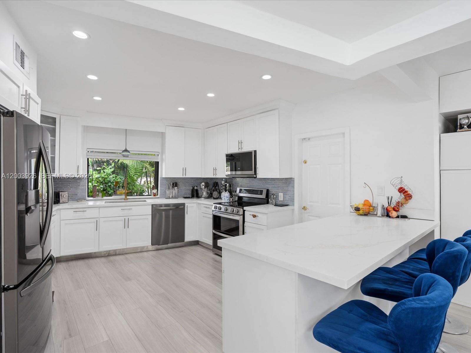 5000 Riviera Dr Coral Gables, FL 33146