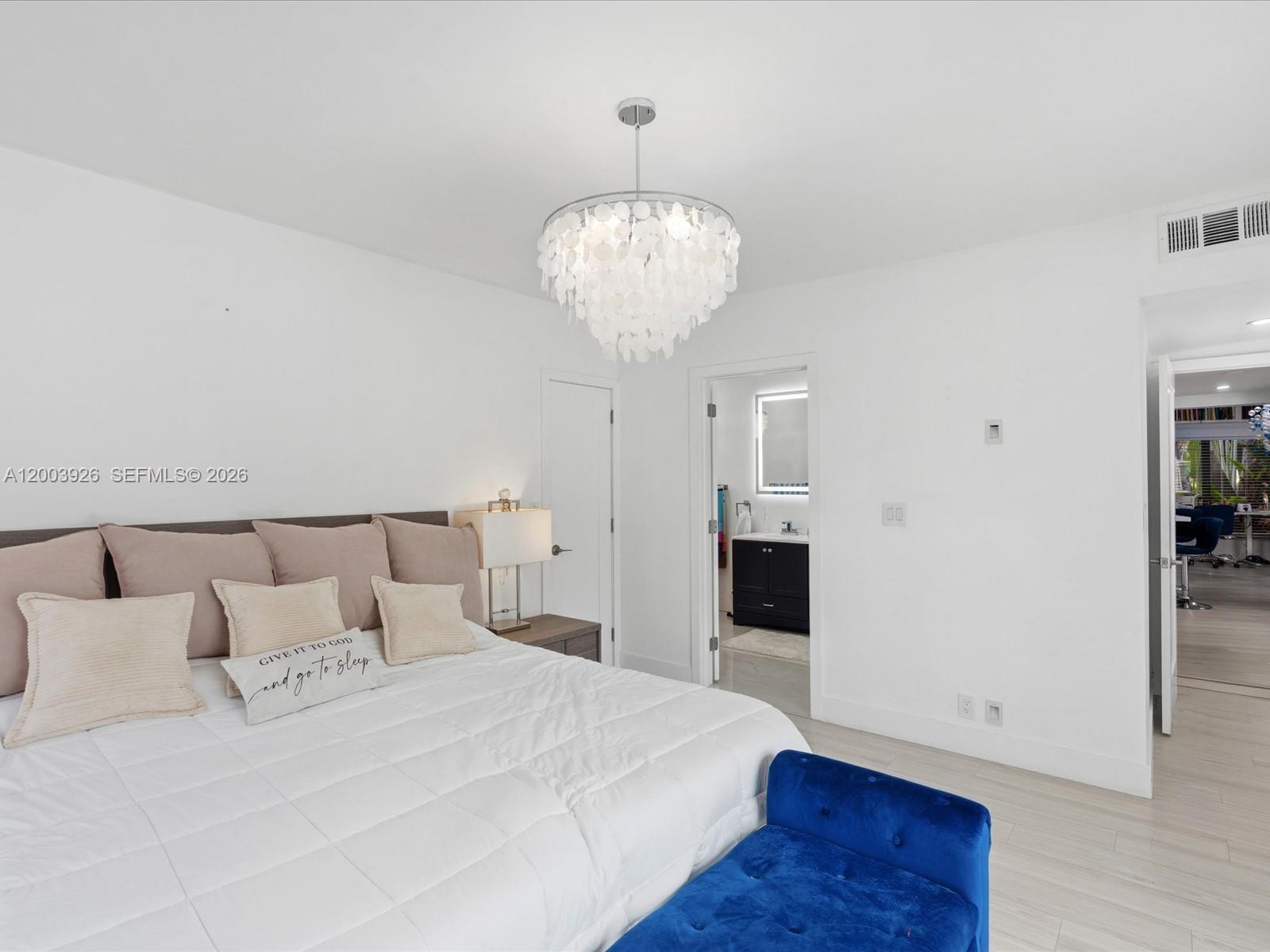 5000 Riviera Dr Coral Gables, FL 33146