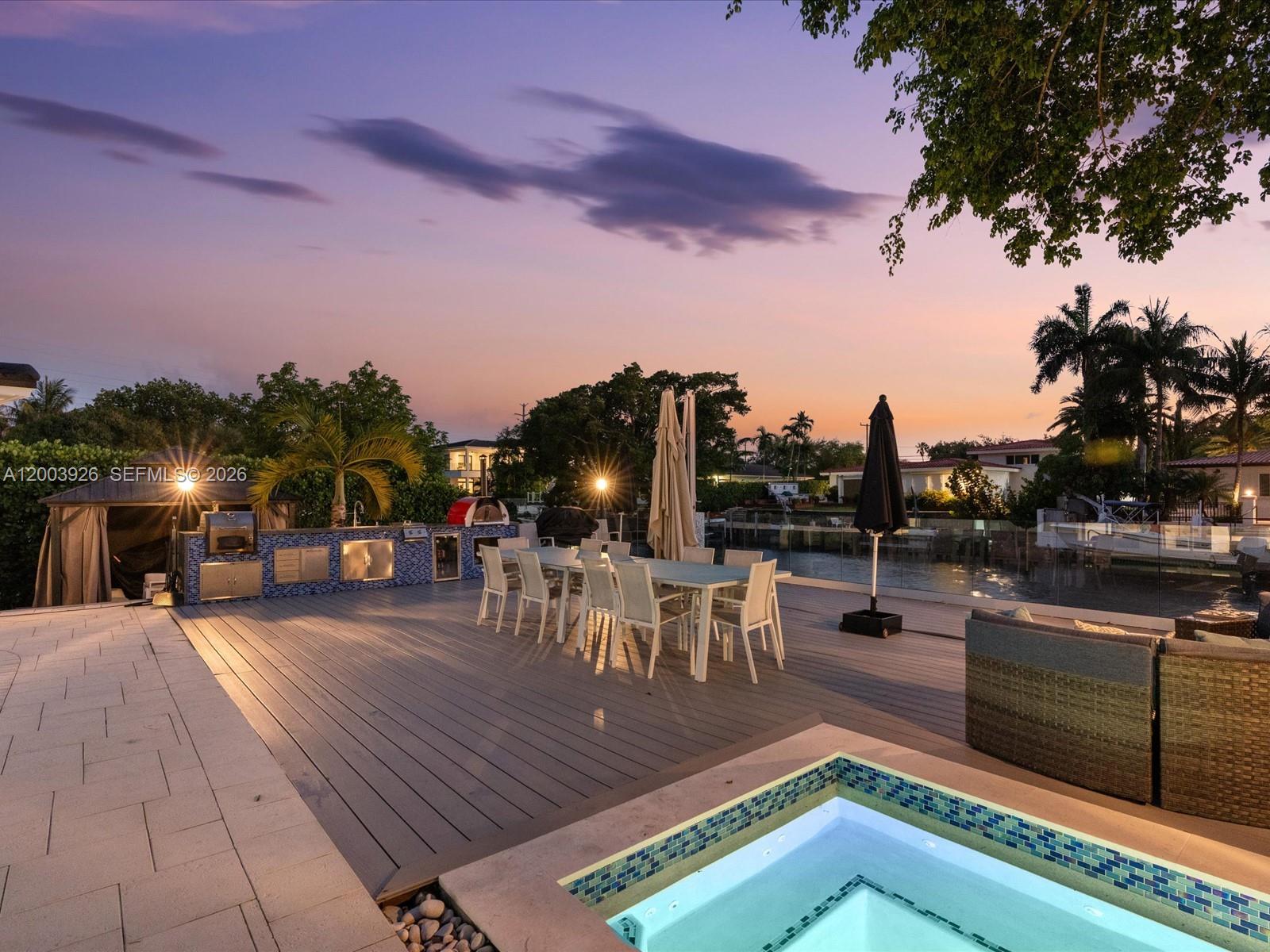 5000 Riviera Dr Coral Gables, FL 33146