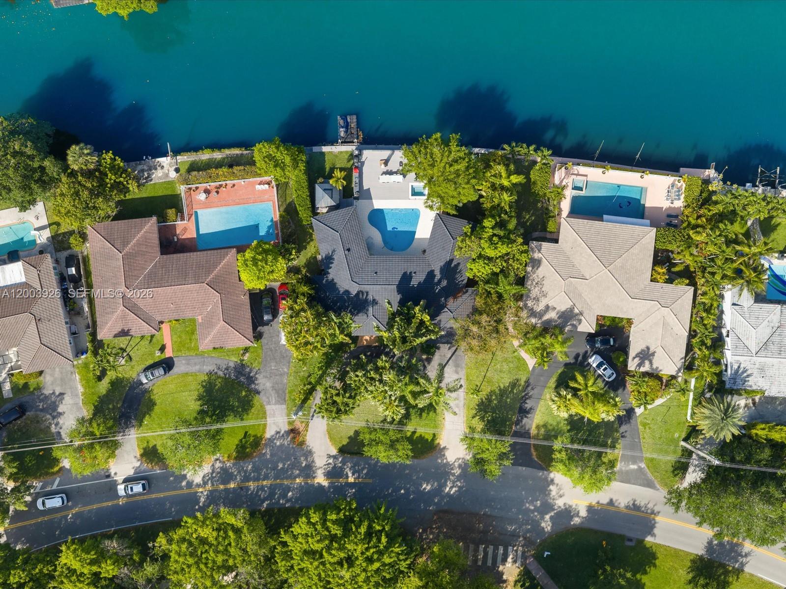 5000 Riviera Dr Coral Gables, FL 33146