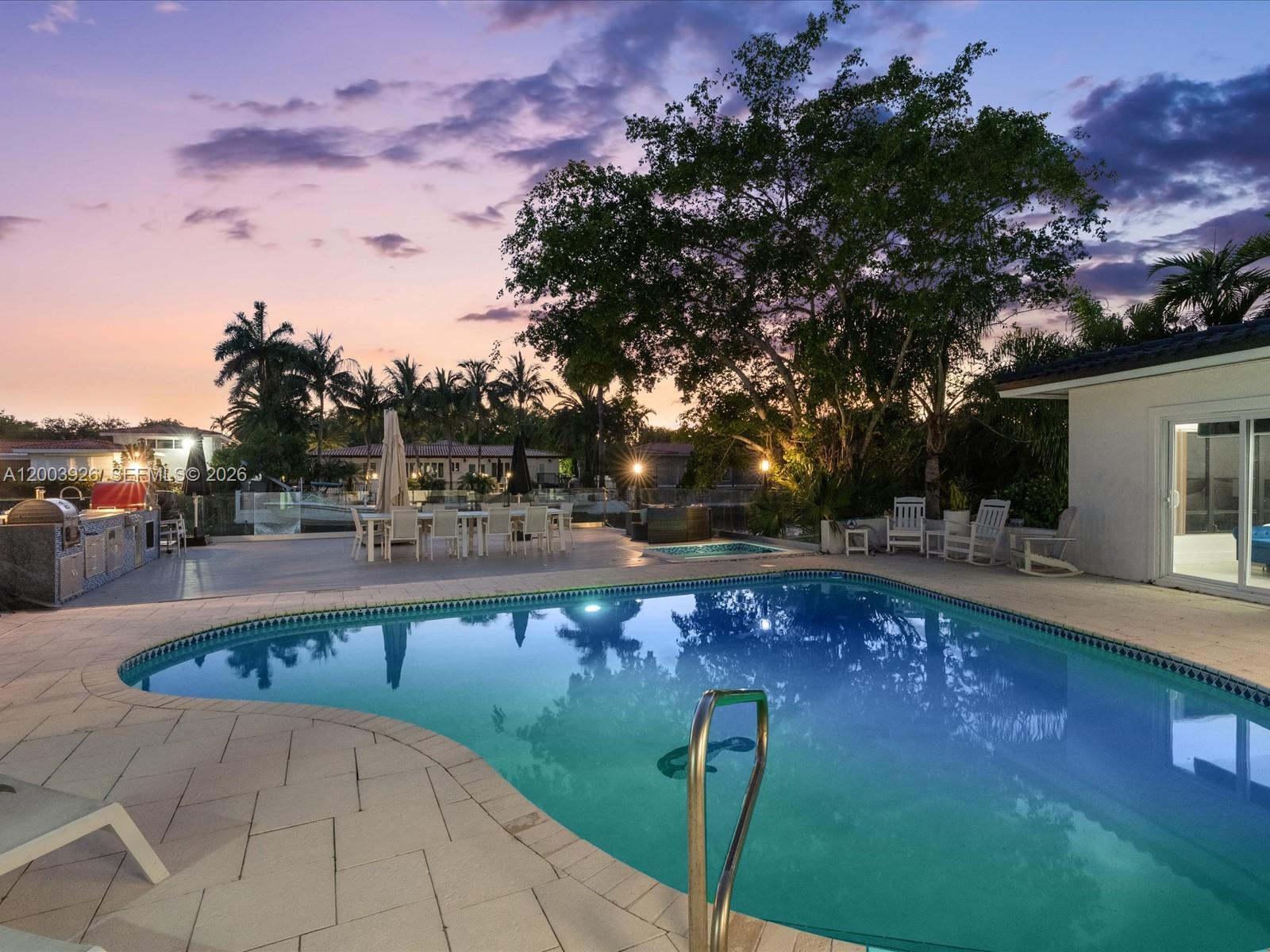 5000 Riviera Dr Coral Gables, FL 33146