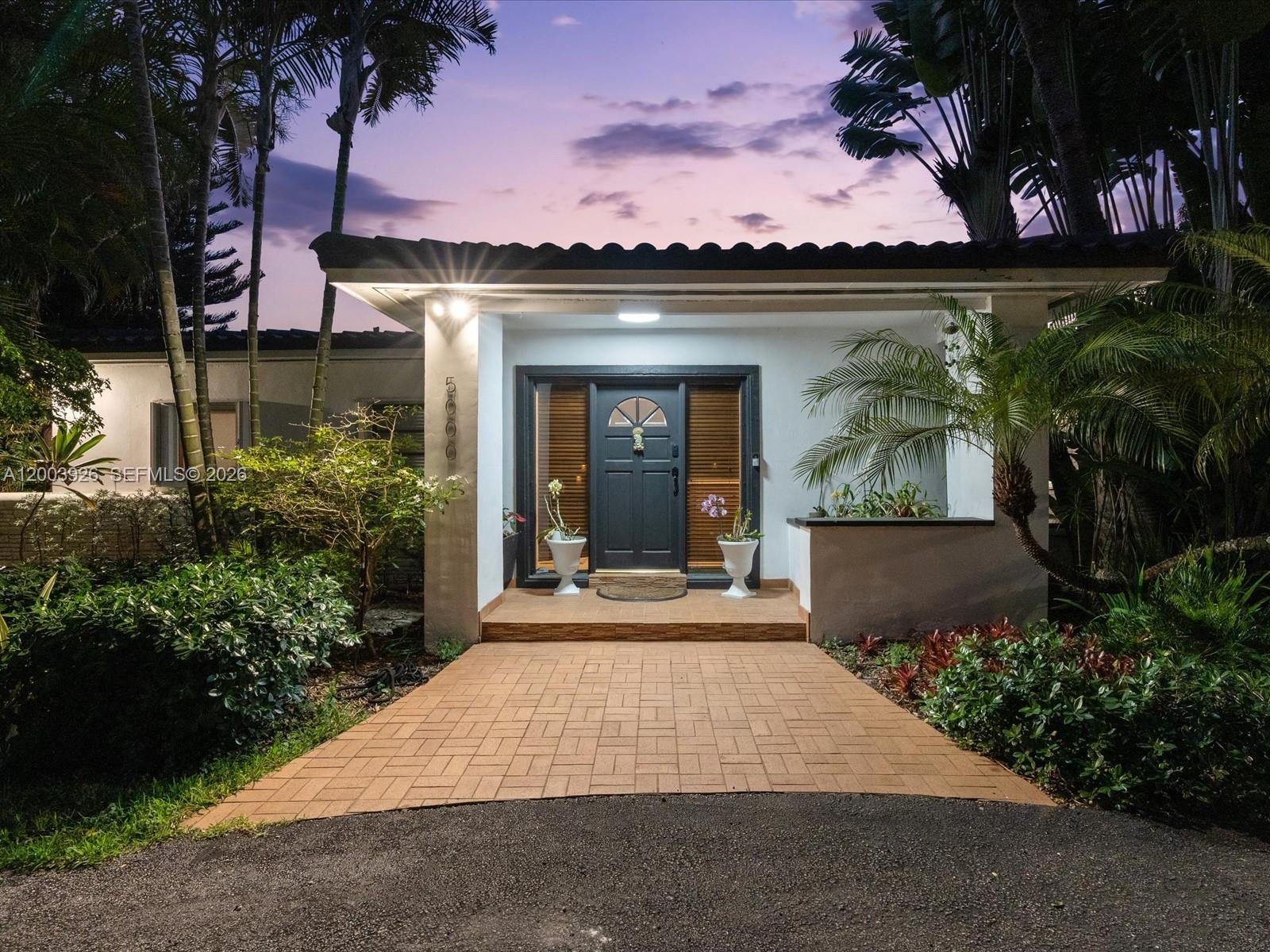 5000 Riviera Dr Coral Gables, FL 33146