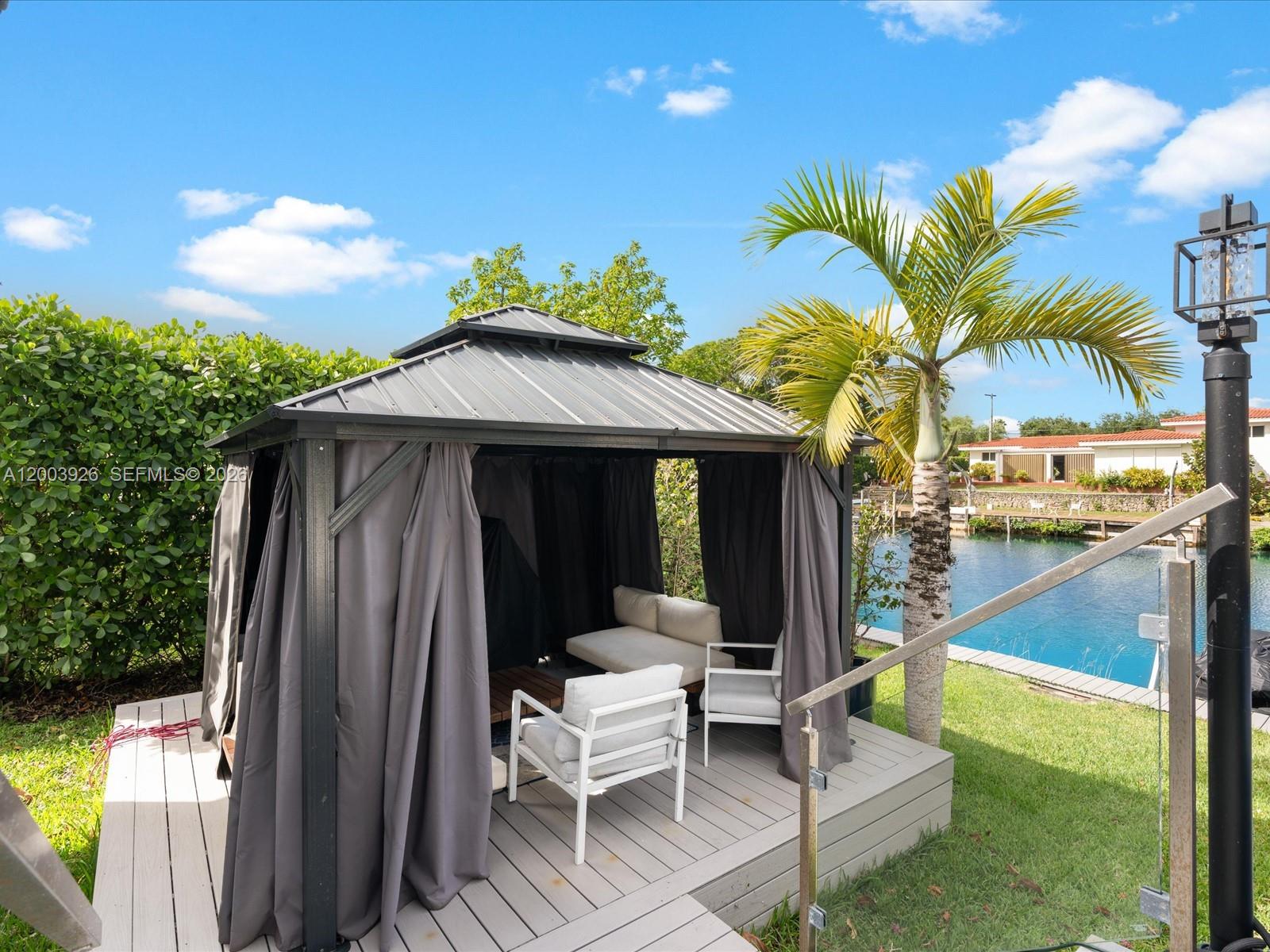 5000 Riviera Dr Coral Gables, FL 33146