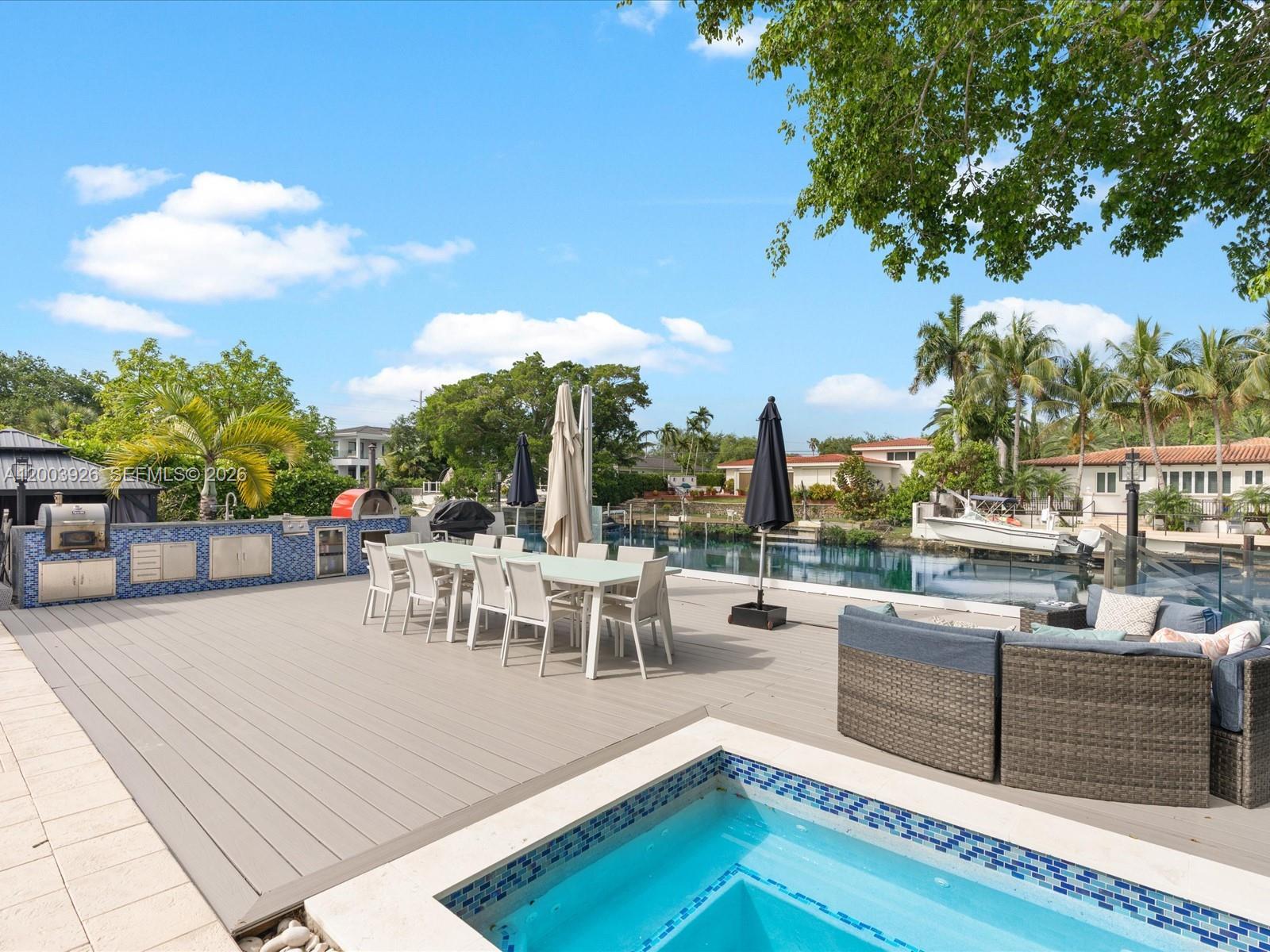 5000 Riviera Dr Coral Gables, FL 33146