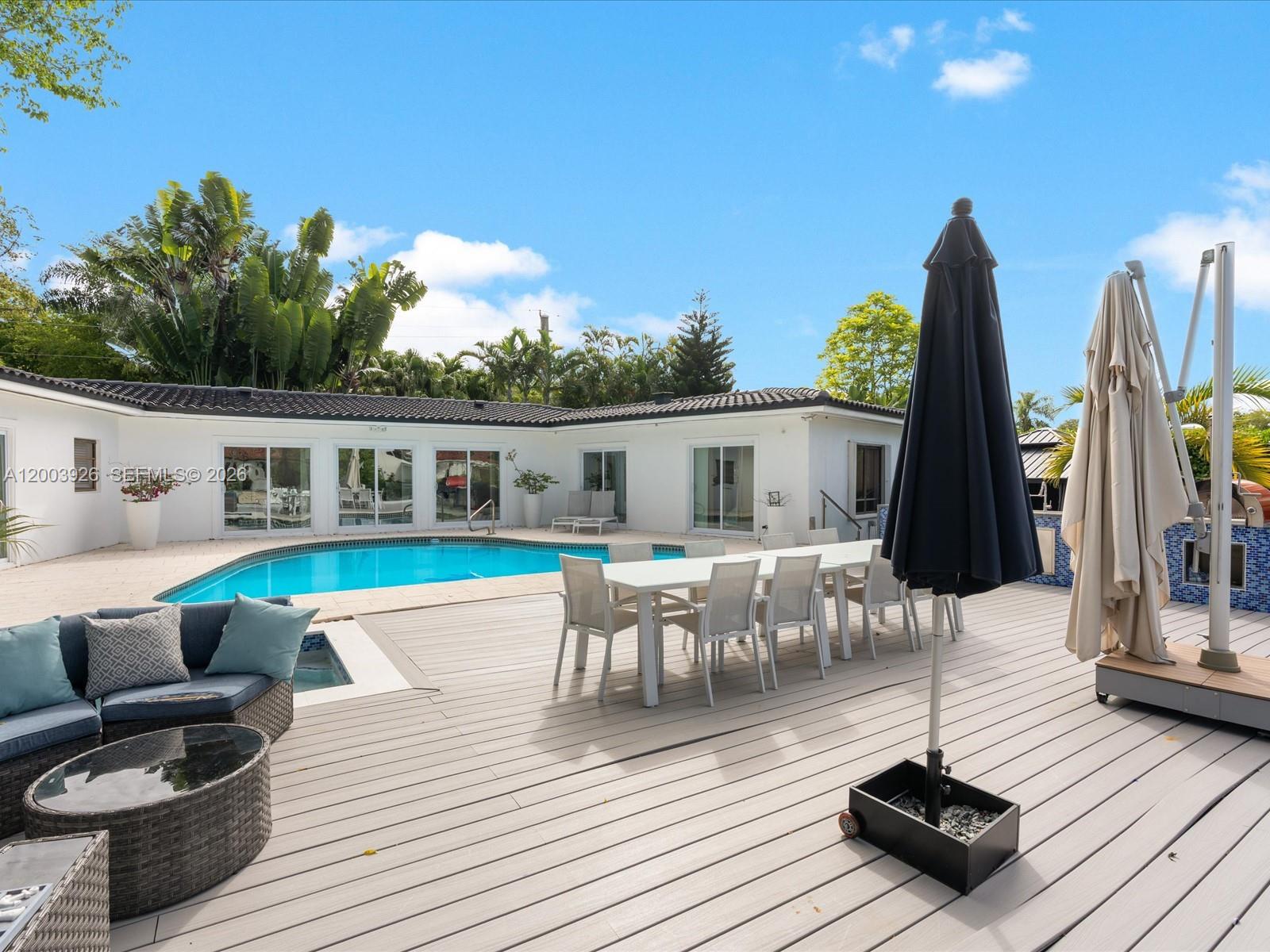 5000 Riviera Dr Coral Gables, FL 33146